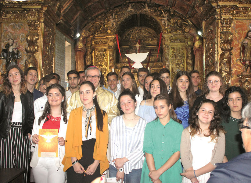 Celebração do Crisma na Paróquia de Britiande